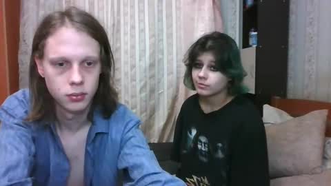Crystal and Marcl online show from February 20, 2025, 3:52 pm