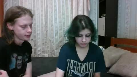 Crystal and Marcl online show from March 5, 2025, 8:21 pm