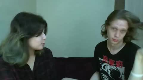 Crystal and Marcl online show from September 16, 2025, 7:59 pm