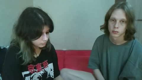 Crystal and Marcl online show from September 29, 2025, 8:24 pm