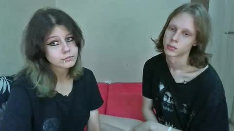 Crystal and Marcl online show from October 17, 2025, 10:45 pm