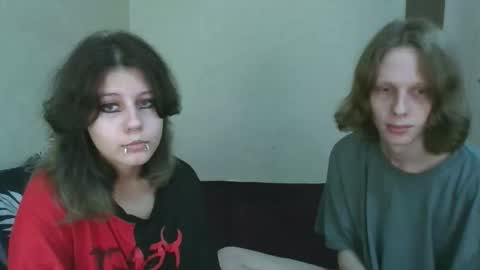 Crystal and Marcl online show from October 21, 2025, 11:05 pm