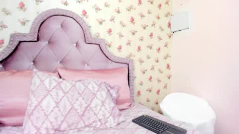Snapshot of crystal_watson0 chatting on May 20, 2026, 2:12 pm Milf Latina online show from May 20, 2026, 2:12 pm
