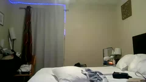 crystalbarbie214 online show from June 25, 2026, 4:12 am