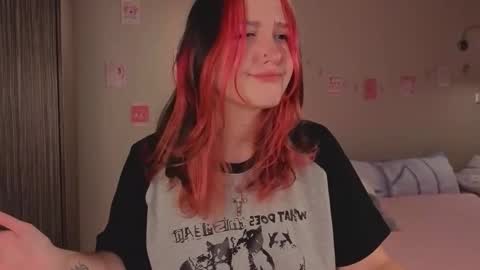 Snapshot of crystalblaze_ chatting on September 22, 2025, 8:00 pm Grace online show from September 22, 2025, 8:00 pm