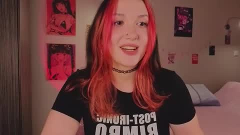 Snapshot of crystalblaze_ chatting on September 24, 2025, 8:23 pm Grace online show from September 24, 2025, 8:23 pm