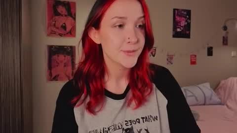 Snapshot of crystalblaze_ chatting on September 26, 2025, 8:13 pm Grace online show from September 26, 2025, 8:13 pm