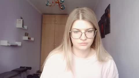crystalblush01 online show from May 9, 2026, 8:30 am