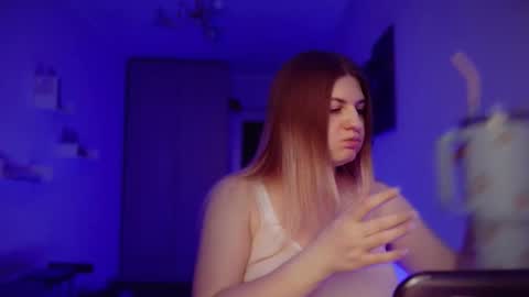 crystalblush01 online show from May 13, 2026, 11:18 am