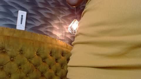 Snapshot of crystalbrooke3x chatting on October 10, 2025, 9:03 pm Crystal online show from October 10, 2025, 9:03 pm