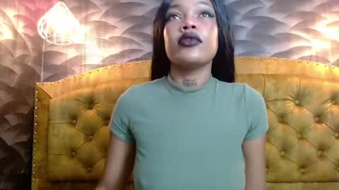 Snapshot of crystalbrooke3x chatting on October 21, 2025, 8:20 pm Crystal online show from October 21, 2025, 8:20 pm