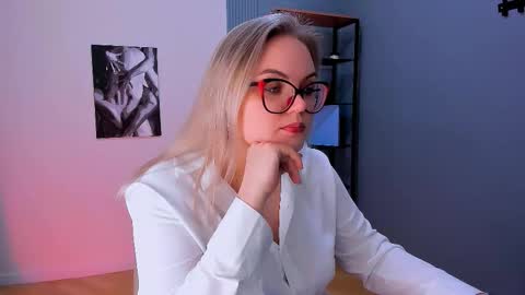 Crystal online show from February 2, 2026, 5:28 am