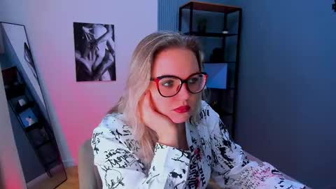 Crystal online show from February 6, 2026, 5:34 am