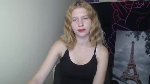 Snapshot of crystalgirl__ chatting on September 27, 2025, 6:02 pm Stella online show from September 27, 2025, 6:02 pm