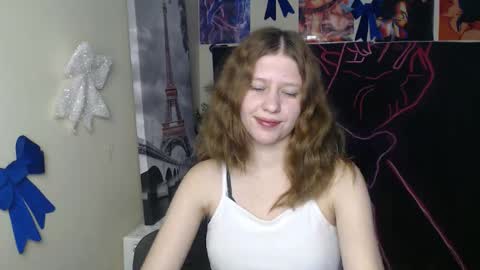 Snapshot of crystalgirl__ chatting on February 15, 2026, 7:51 am Stella online show from February 15, 2026, 7:51 am