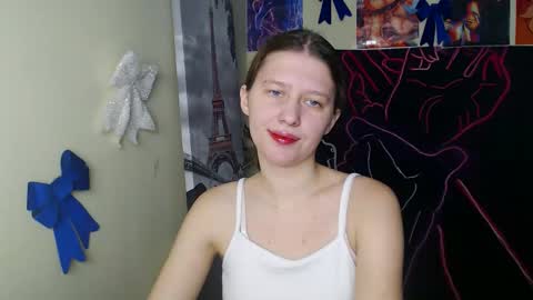 Snapshot of crystalgirl__ chatting on February 18, 2026, 2:24 pm Stella online show from February 18, 2026, 2:24 pm