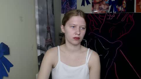 Snapshot of crystalgirl__ chatting on March 20, 2026, 1:16 pm Stella online show from March 20, 2026, 1:16 pm