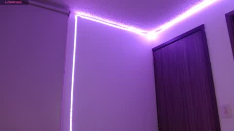 Snapshot of crystalitesq chatting on January 11, 2025, 3:23 am Olivia online show from January 11, 2025, 3:23 am