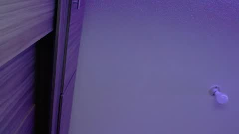 Snapshot of crystalitesq chatting on November 2, 2025, 3:31 am Olivia online show from November 2, 2025, 3:31 am