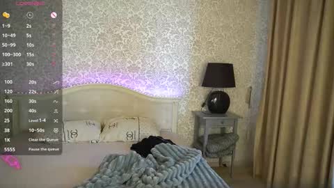 Snapshot of crystall_bliss chatting on September 18, 2025, 7:32 am Nika online show from September 18, 2025, 7:32 am