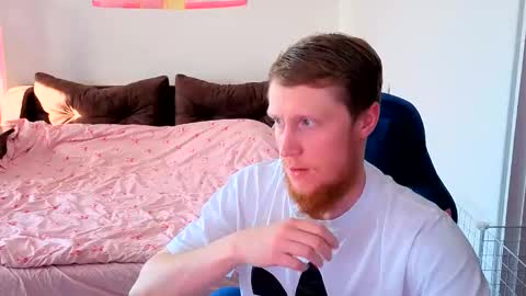 Snapshot of crystall_kira chatting on June 4, 2026, 12:33 pm crystall_kira online show from June 4, 2026, 12:33 pm