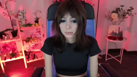 crystallbloom online show from January 15, 2026, 7:28 pm