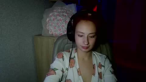 Snapshot of crystallkris chatting on December 23, 2024, 11:28 pm Kristina online show from December 23, 2024, 11:28 pm