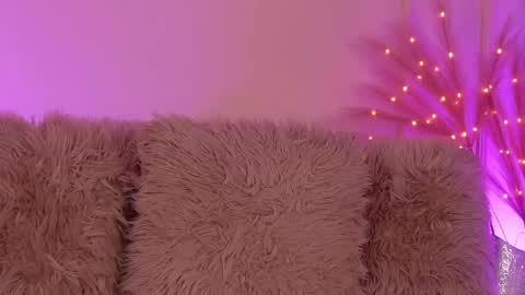 Snapshot of crystallred chatting on December 19, 2025, 5:47 am crystallred online show from December 19, 2025, 5:47 am