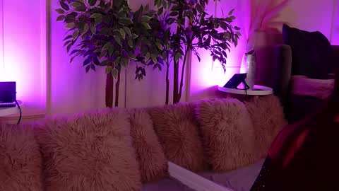 Snapshot of crystallred chatting on January 14, 2026, 5:46 am crystallred online show from January 14, 2026, 5:46 am