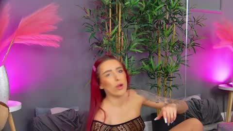 Snapshot of crystallred chatting on April 8, 2026, 4:45 am crystallred online show from April 8, 2026, 4:45 am