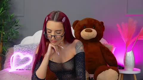 Snapshot of crystallred chatting on April 9, 2026, 6:19 am crystallred online show from April 9, 2026, 6:19 am