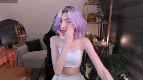 Mia online show from October 2, 2025, 2:02 pm