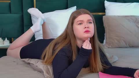 Crystal online show from April 26, 2026, 6:22 am