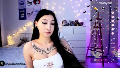 Sasha    Make me moan with patterns   good music here  online show from February 12, 2025, 12:16 am