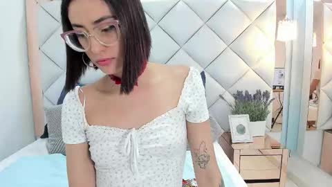 Snapshot of crystalstonee1 chatting on March 27, 2026, 10:20 pm Crystal online show from March 27, 2026, 10:20 pm