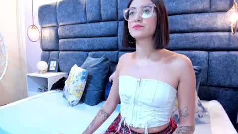 Snapshot of crystalstonee1 chatting on March 31, 2026, 8:31 pm Crystal online show from March 31, 2026, 8:31 pm