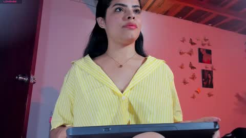 Snapshot of crystalvans chatting on September 27, 2025, 9:20 pm Cristal  online show from September 27, 2025, 9:20 pm