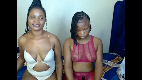 crystalxebony online show from March 5, 2026, 4:19 am