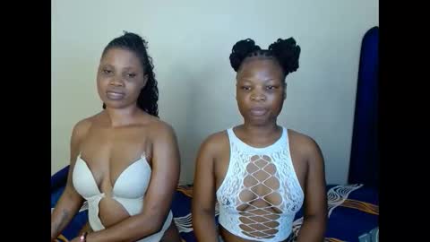 crystalxebony online show from March 16, 2026, 3:23 am