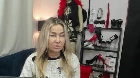 CrystalHotty online show from January 19, 2026, 5:33 am