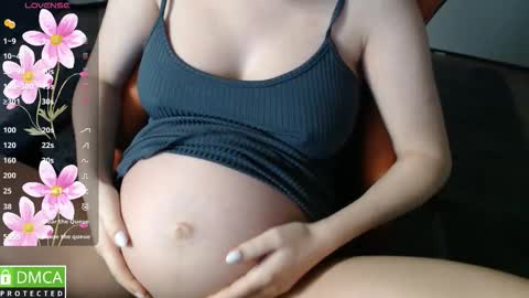 Lia online show from October 6, 2025, 2:42 am