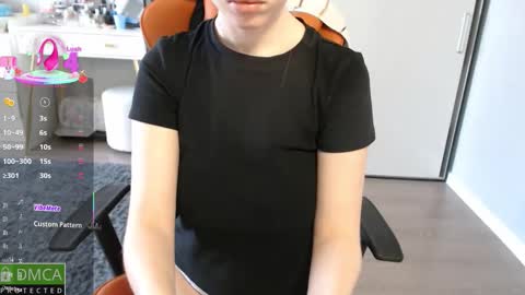 Snapshot of crystalyss chatting on March 16, 2026, 2:50 am Lia online show from March 16, 2026, 2:50 am