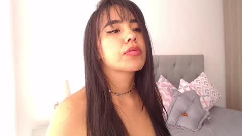 crysttalcandy online show from December 9, 2024, 5:19 pm