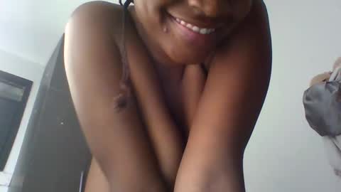 Snapshot of ctrl_cheeks chatting on October 28, 2025, 12:58 am ctrl_cheeks online show from October 28, 2025, 12:58 am