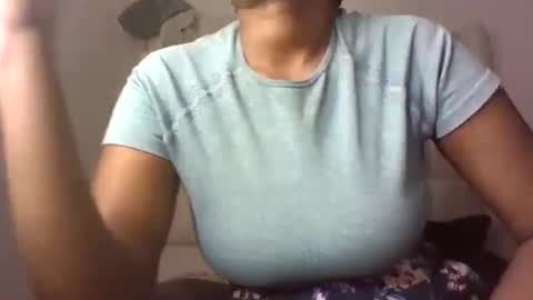 Snapshot of ctrl_cheeks chatting on October 30, 2025, 1:40 am ctrl_cheeks online show from October 30, 2025, 1:40 am