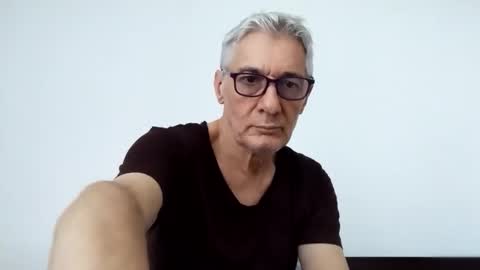 BIG UNCUT HARD COCK online show from May 6, 2026, 1:57 am
