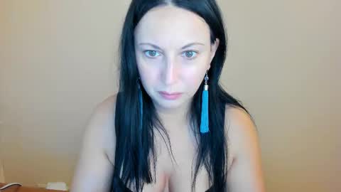 HELEN online show from September 12, 2025, 12:38 pm
