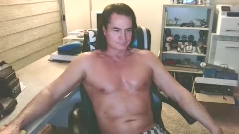 Snapshot of cucuforcocopuffs chatting on December 26, 2024, 3:49 am Yup... kinda old but Stop in and say hello online show from December 26, 2024, 3:49 am