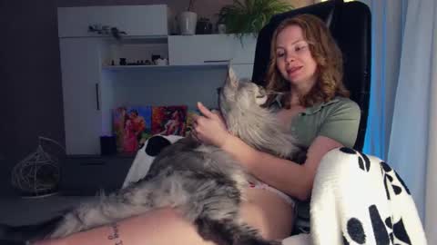 Alexia online show from December 19, 2024, 2:46 pm