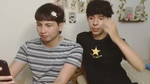 Snapshot of cuddly_and_jinx chatting on March 1, 2026, 5:37 pm cuddly_and_jinx online show from March 1, 2026, 5:37 pm